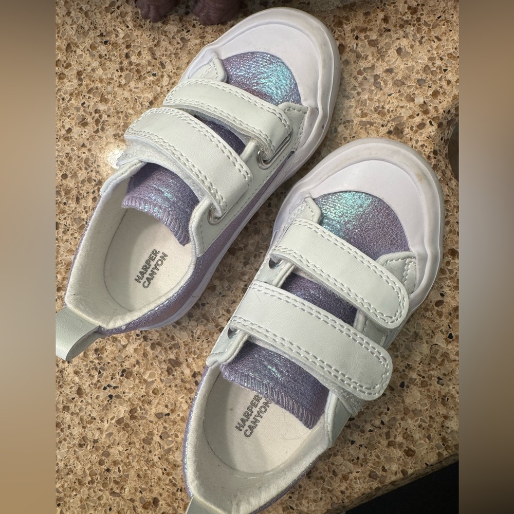 Harper Canyon purple iridescent sneakers